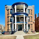 The Warhola Bloomfield By Luxe Pgh