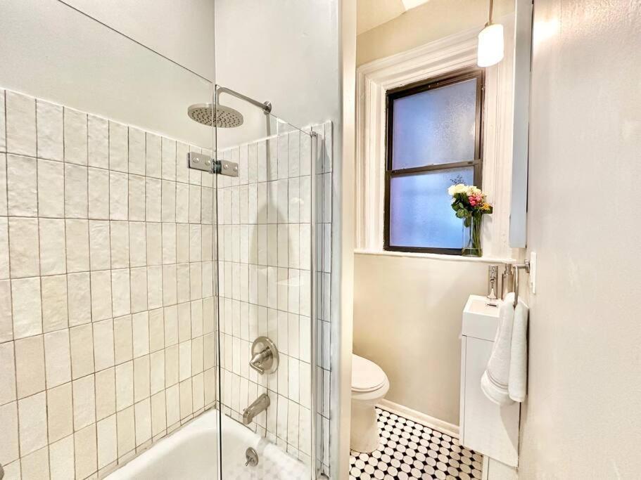 The Warhola Bloomfield By Luxe Pgh Apartamento