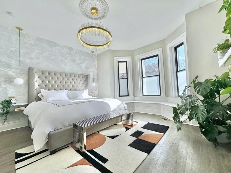 The Warhola Bloomfield By Luxe Pgh *